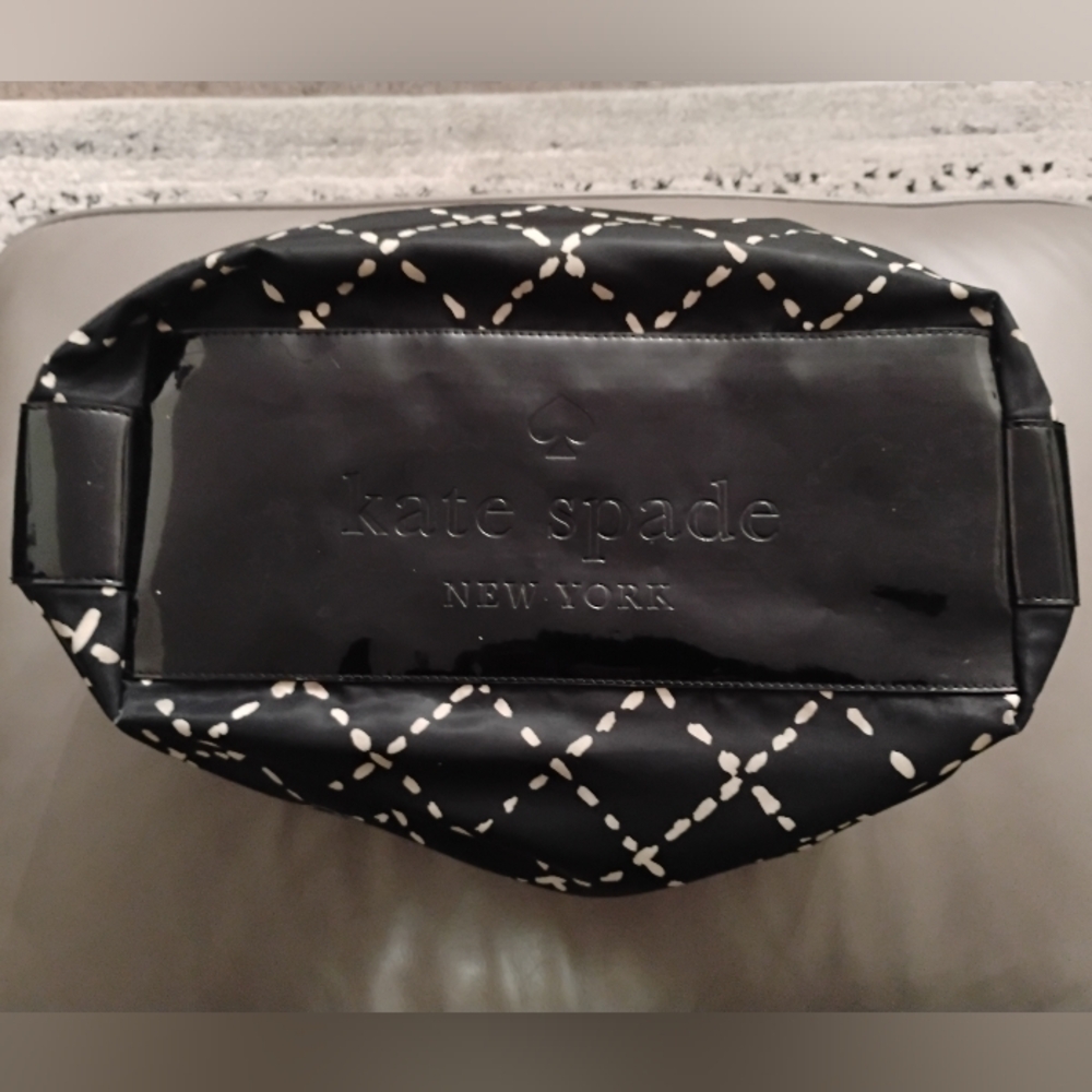 Kate Spade Sew Be It Stevie Lattice Print Shoulder Bag in Black & White - Picture 15 of 16